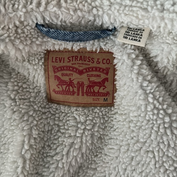 Levi’s Denim & Sherpa Warm Vintage Style Trucker Jean Jacket Size Medium - Picture 11 of 11